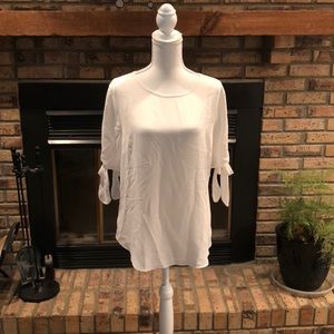 NWT Ann Taylor white shirt sleeve blouse - M